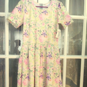 Lularoe Short Sleeve Flower Amelia Dress NWT